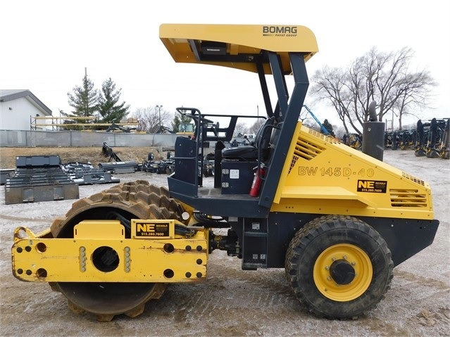 Compactadora Vibratoria Bomag BW145D