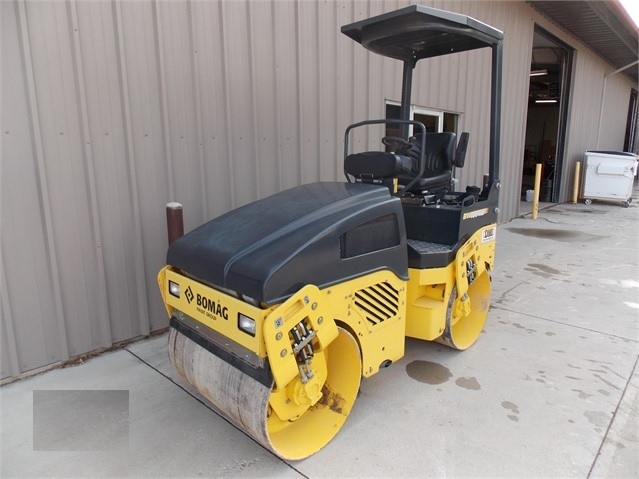 Compactadora Vibratoria Bomag BW100AD