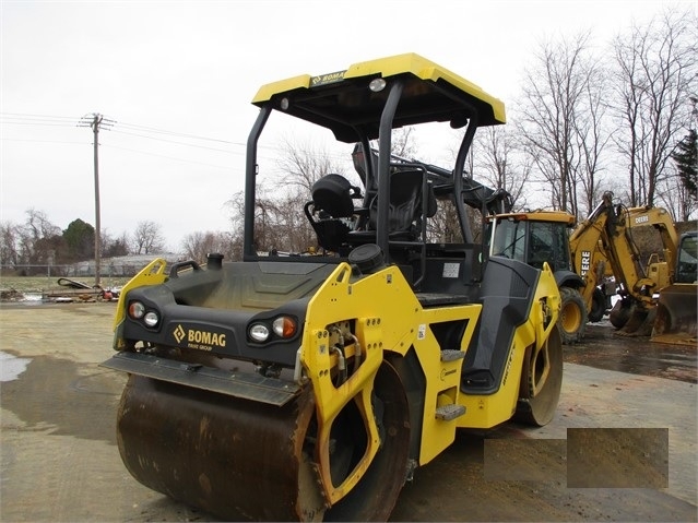 Compactadora Vibratoria Bomag BW141AD