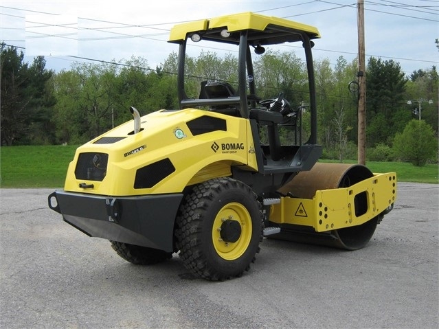 Compactadora Vibratoria Bomag BW145D de segunda mano a la venta Ref.: 1564076677832479 No. 3