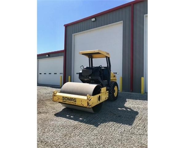 Compactadora Vibratoria Bomag BW177D