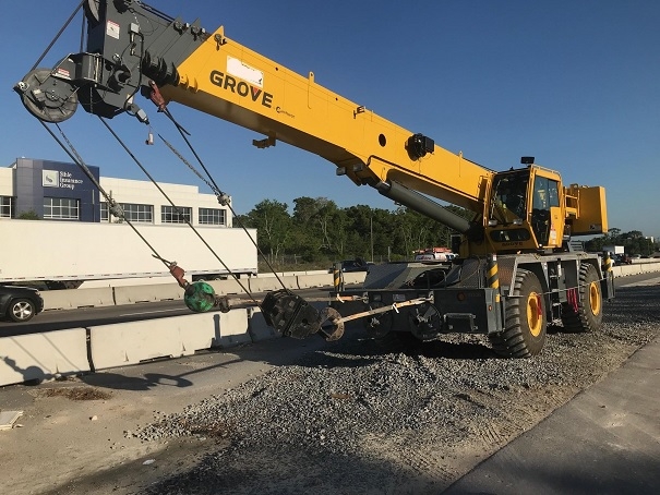 Gruas Grove RT600E