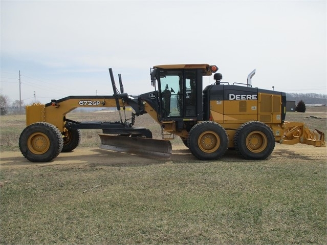 Motoconformadoras Deere 672G