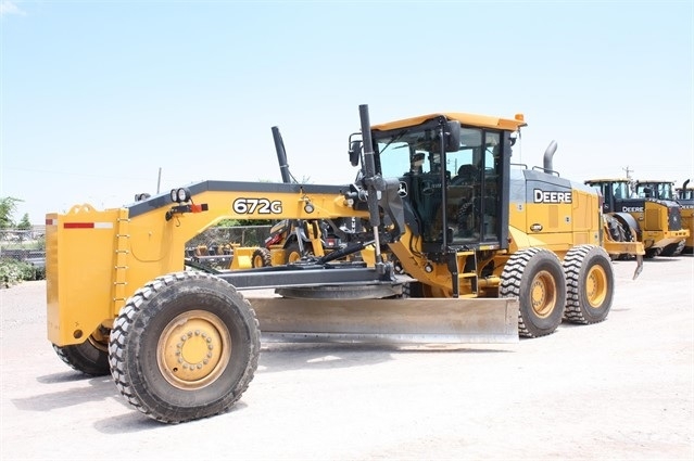 Motoconformadoras Deere 672G