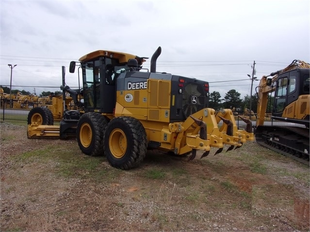 Motoconformadoras Deere 670G