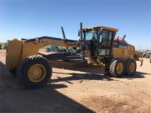 Motoconformadoras Deere 672G