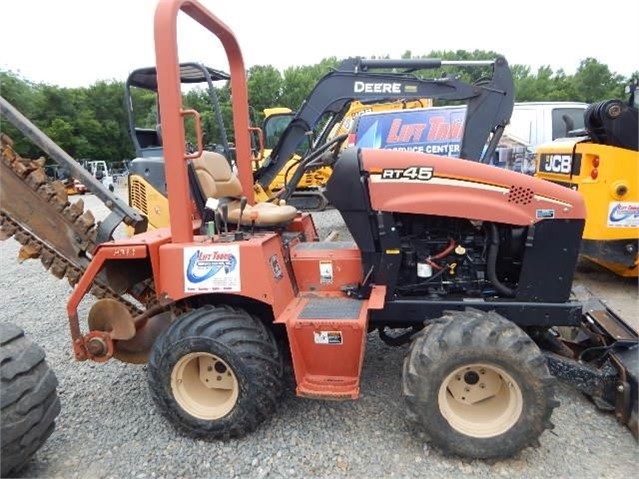 Zanjadora Ditch Witch RT45