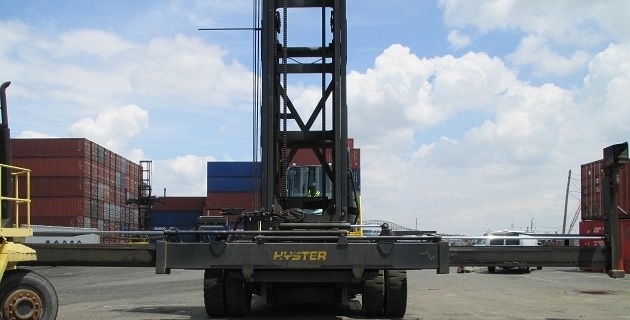 Porta Contenedores Hyster H450HD