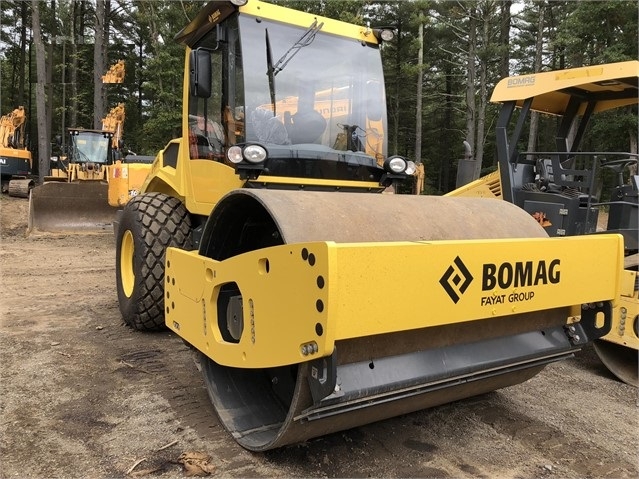 Compactadora Vibratoria Bomag BW213D usada en buen estado Ref.: 1571690595918889 No. 3