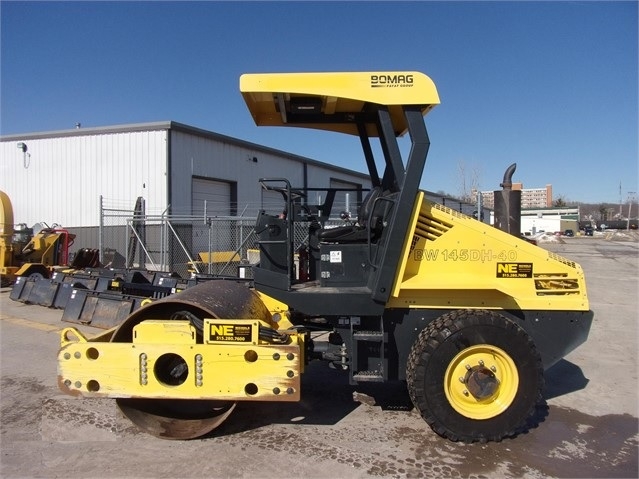 Compactadora Vibratoria Bomag BW145D