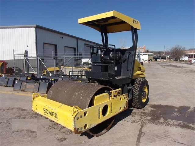 Compactadora Vibratoria Bomag BW145D usada de importacion Ref.: 1571766981876712 No. 2