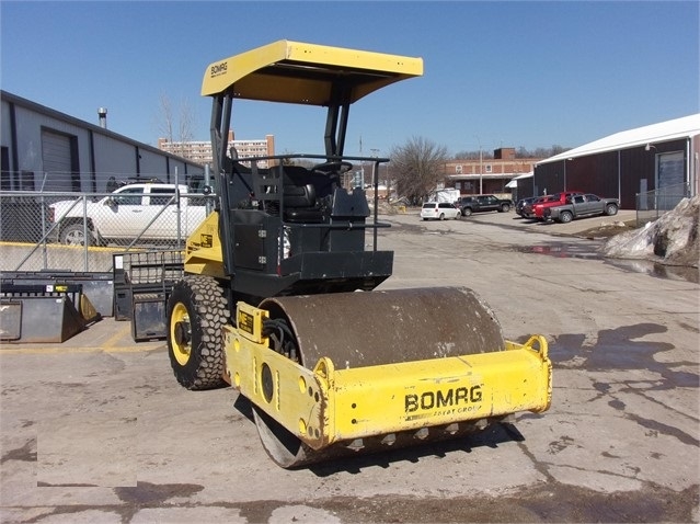 Compactadora Vibratoria Bomag BW145D usada de importacion Ref.: 1571766981876712 No. 4