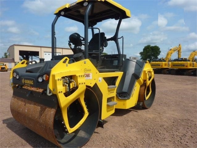 Compactadora Vibratoria Bomag BW151AD