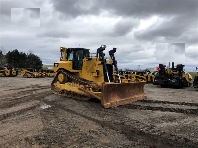 Dozers/tracks Caterpillar D8T