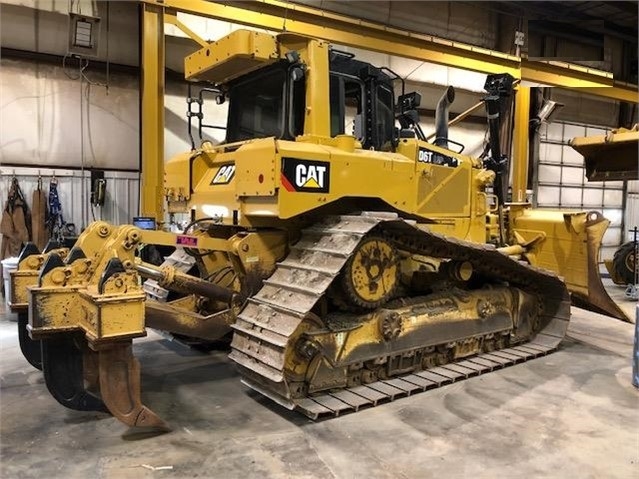 Dozers/tracks Caterpillar D6T