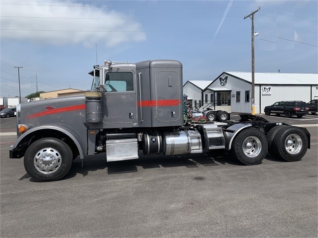 Camiones De Carga Peterbilt 367