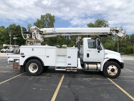 Gruas Altec DM47TR