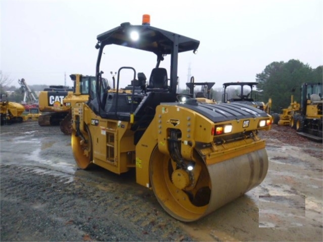 Compactadora Vibratoria Caterpillar CB10