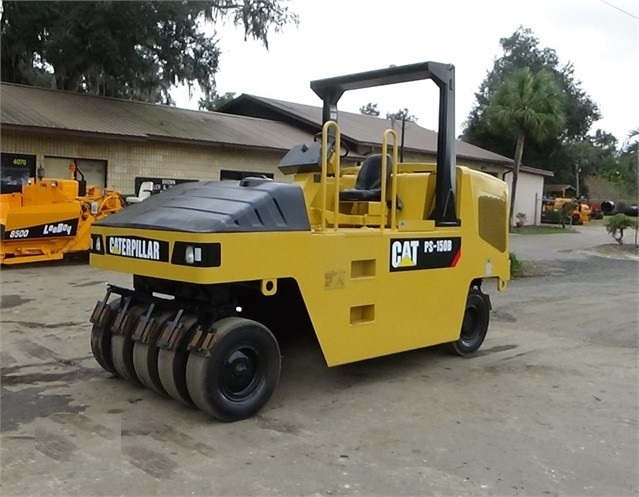 Compactadora Con Llantas Caterpillar PS-150B