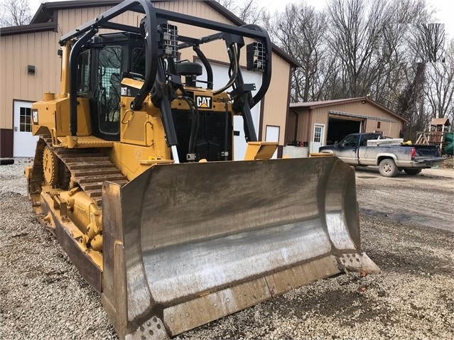 Dozers/tracks Caterpillar D6T