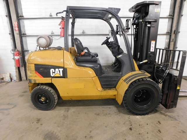Montacargas Caterpillar GP55