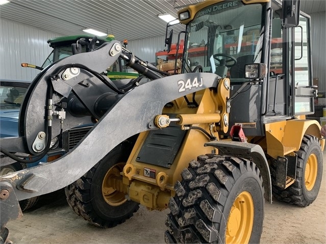 Cargadoras Sobre Ruedas Deere 244J