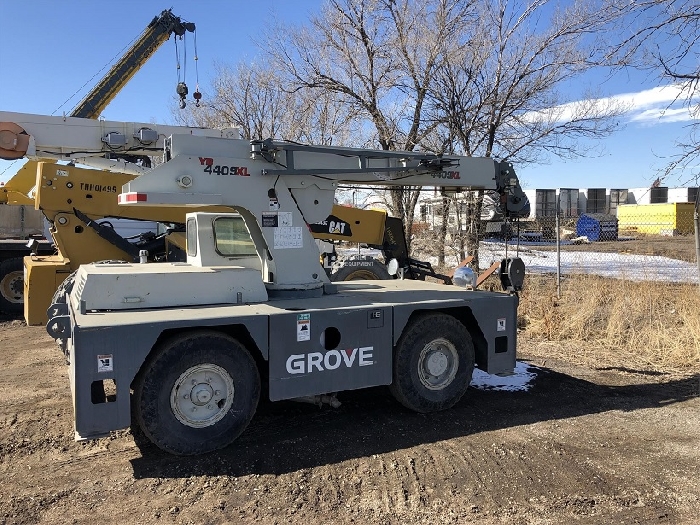 Gruas Grove YB4409