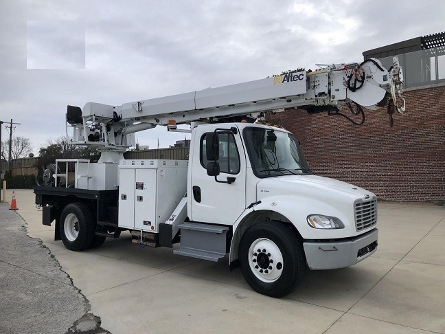 Gruas Altec DM47TR