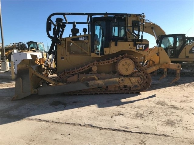 Dozers/tracks Caterpillar D6T