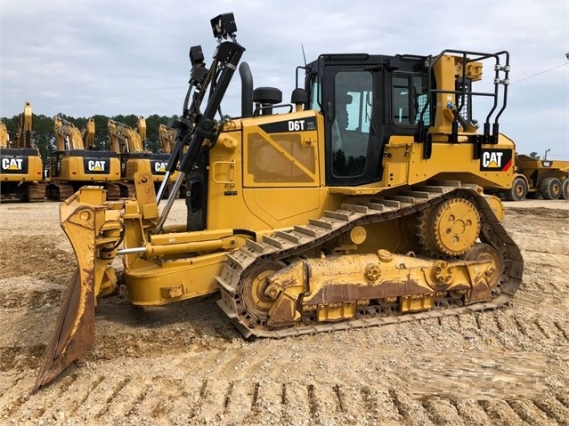 Dozers/tracks Caterpillar D6T