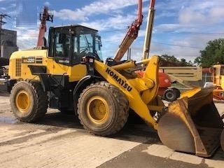 Wheel Loaders Komatsu WA320
