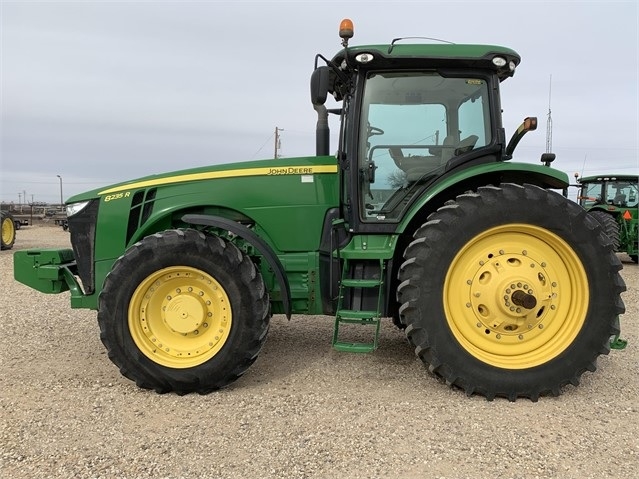 Agricultura Maquinas Deere 8235R