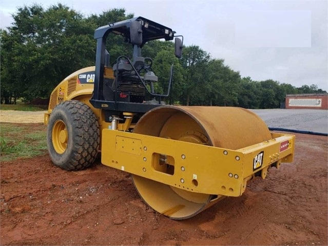 Compactadora Vibratoria Caterpillar CS56