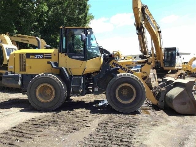 Cargadoras Sobre Ruedas Komatsu WA270