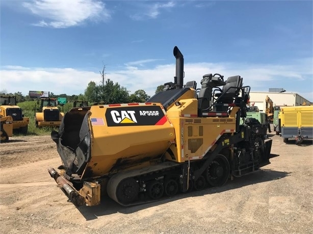 Pavimentadoras Caterpillar AP-555F