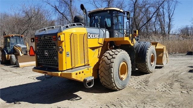 Cargadoras Sobre Ruedas Deere 824K de medio uso en venta Ref.: 1601493676391124 No. 3