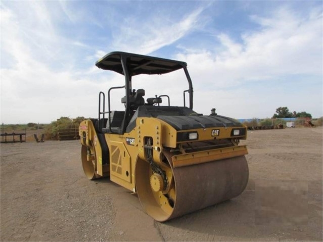 Compactadora Vibratoria Caterpillar CB10