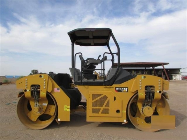 Compactadora Vibratoria Caterpillar CB10 usada a buen precio Ref.: 1607541706408529 No. 4