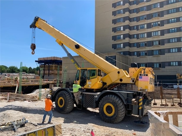 Gruas Grove RT880E