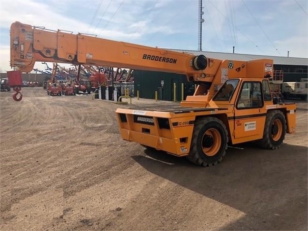 Gruas Broderson IC200