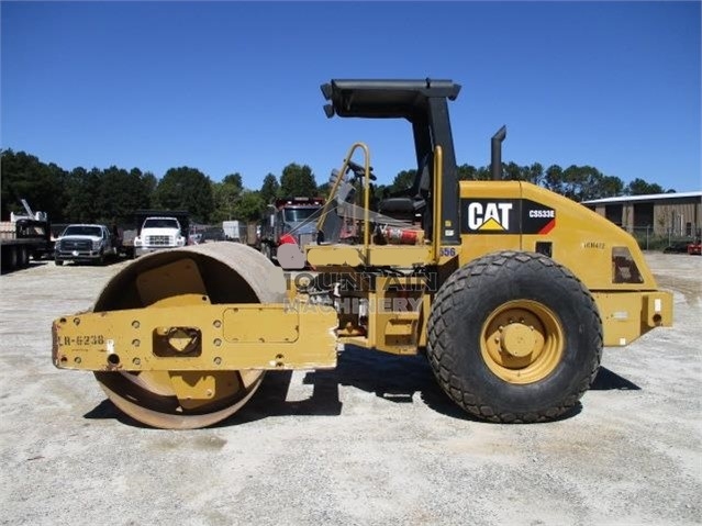 Compactadora Vibratoria Caterpillar CS-533E