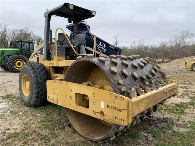 Compactadora Vibratoria Caterpillar CS-533E