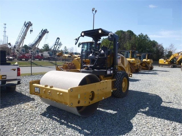 Compactadora Vibratoria Caterpillar CS44