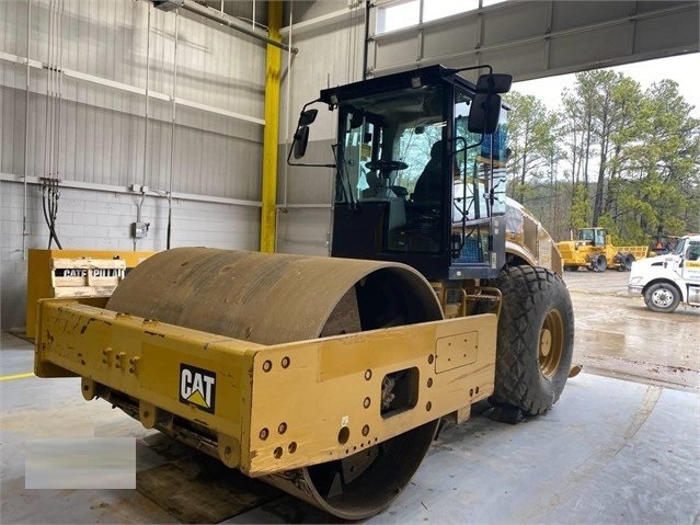 Compactadora Vibratoria Caterpillar CS66