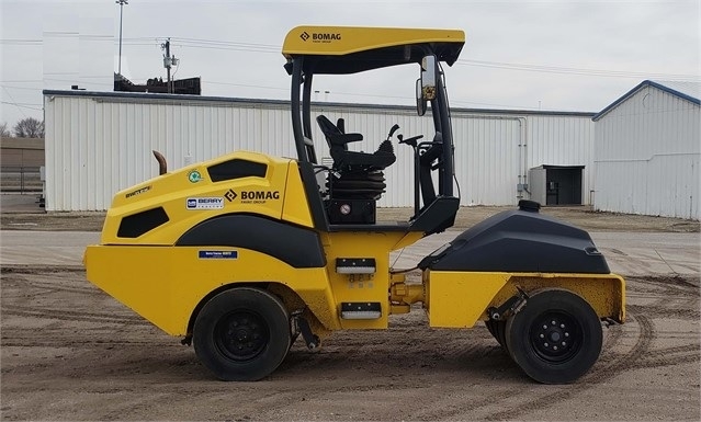 Compactadora Con Llantas Bomag BW11RH