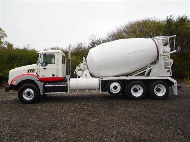 Mezcladoras De Concreto Mack GU813 usada Ref.: 1624038794730701 No. 2