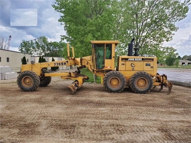 Motoconformadoras Deere 770BH