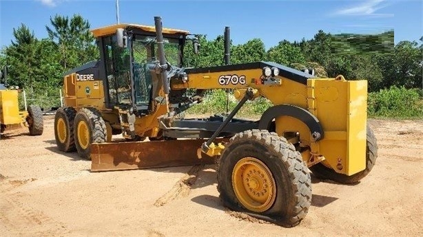 Motoconformadoras Deere 670G