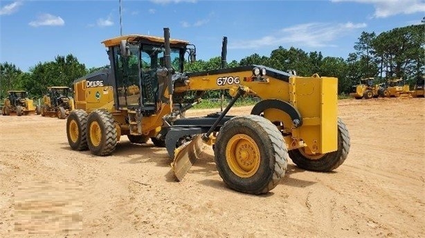 Motoconformadoras Deere 670G