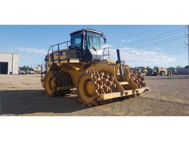 Compactadoras Suelos Y Rellenos Caterpillar 825